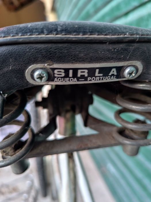 Duas bicicletas antigas Sirla para restauro