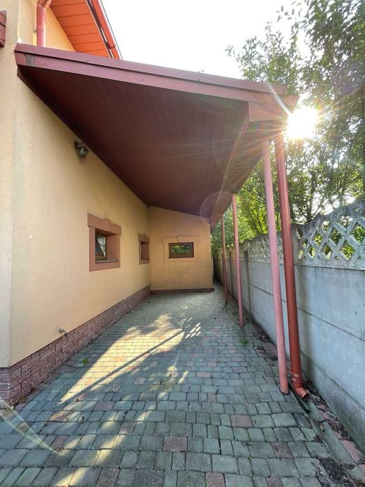 Продається шикарний будинок біля Івано-Франківська!