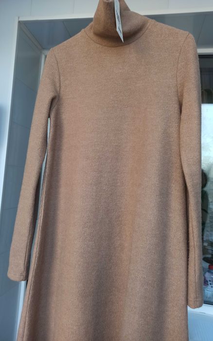 Стильна сукня у рубчик з в'язки, розмір С-М