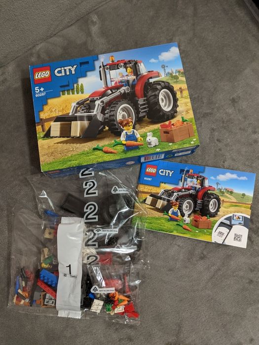 Конструктор LEGO City Трактор (60287)