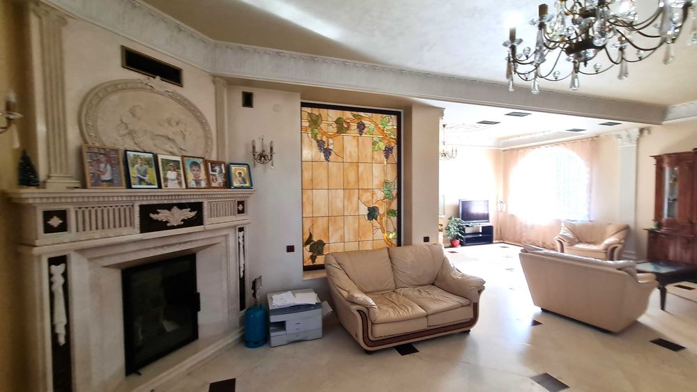 Будинок у Львові р-н вул. Стрийської Преміум Класу для Представництва