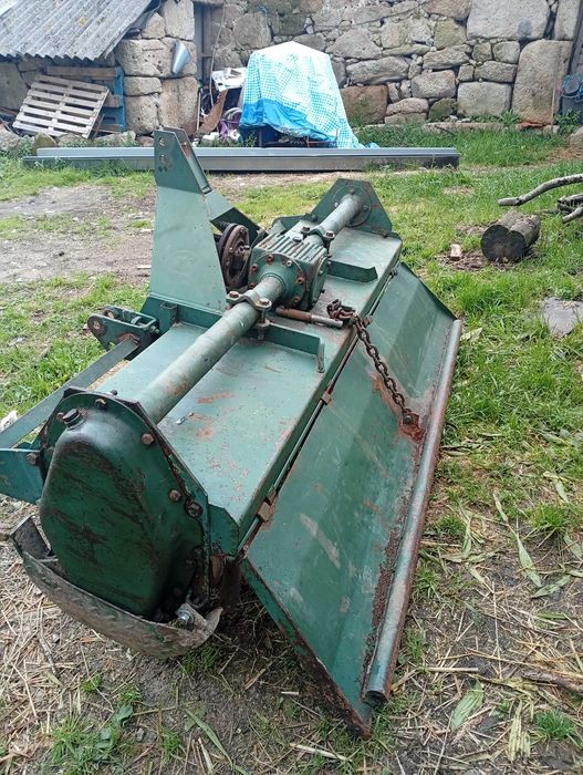 Vendo frese  para trator