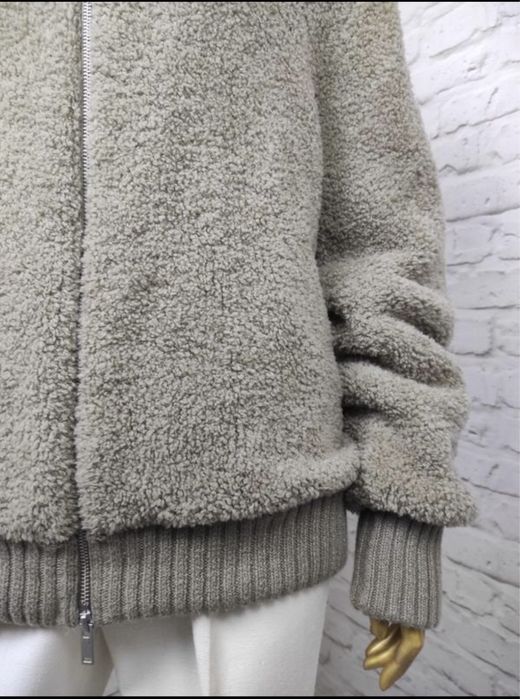 Бомбер тедді від Cos