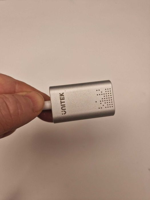 UNITEK Y-247A – zewnętrzna karta dźwiękowa USB (2× jack 3,5 mm)