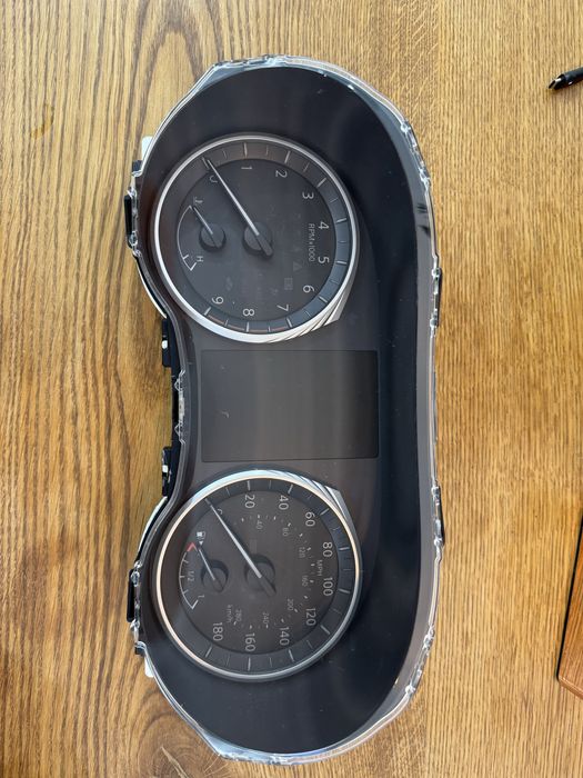 Панель приладів Infiniti Q50 3.0T