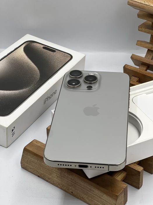iPhone 15 Pro Max 256Gb natural  з рідною коробкою фізична сім
