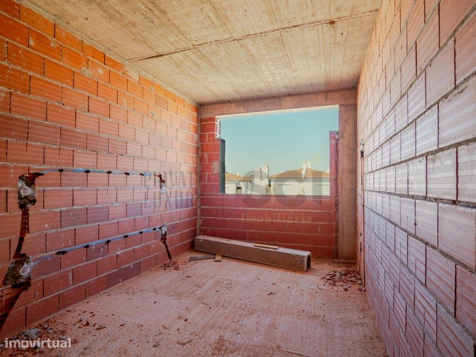 Apartamento T3, 2 lug. parqueamento e terraço em Portimão