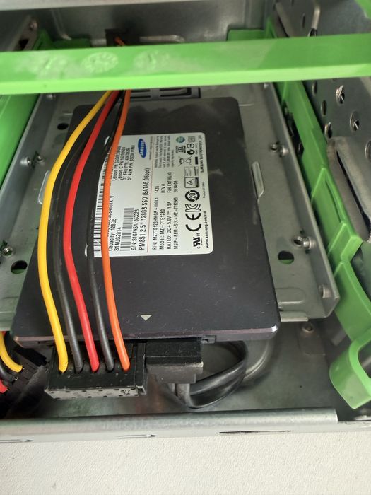 Komputer stacjonarny