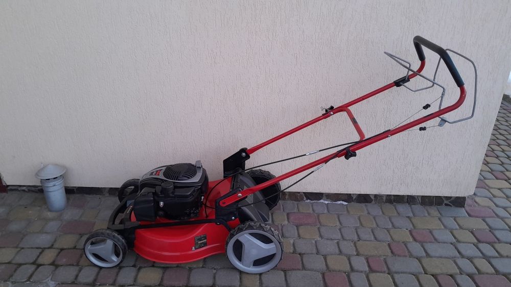 Газонокосарка бензинова самохідна Einhell.