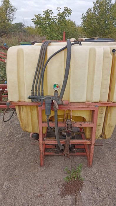 Оприскувач польський