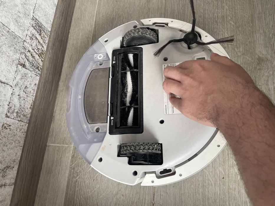 робот пилосос миючий Rowenta 75s