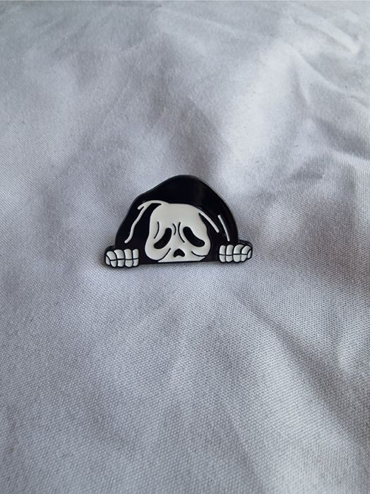 Przypinka pin pins wpinka broszka śmierć horror