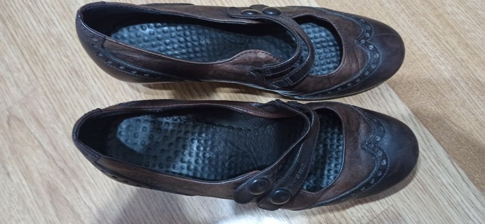 Caprice buty damskie roz. 38