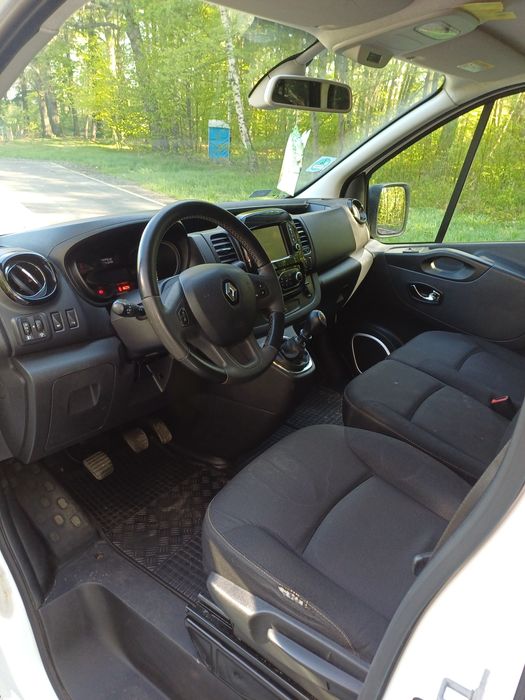 Renault trafic osobowy, 2018r.