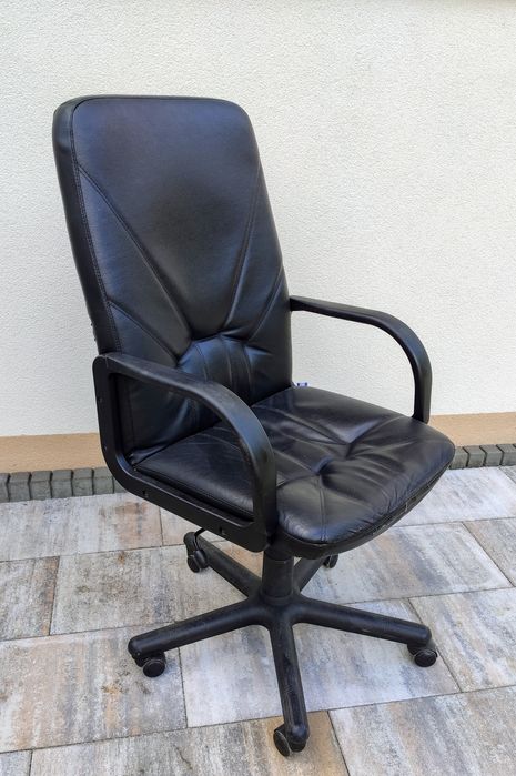 FOTEL BIUROWY OBROTOWY Menager CZARNY NOWY Styl Skóra skórzany szkolny