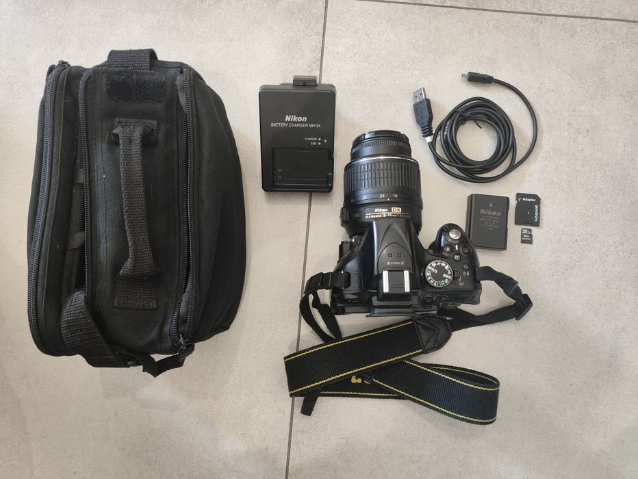 Nikon D5200 DSLR Camera with 18-55mm VR Lens Kit