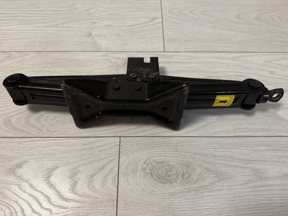 Домкрат оригінал vw  audi skoda seat mercedes kia hyundai tucson