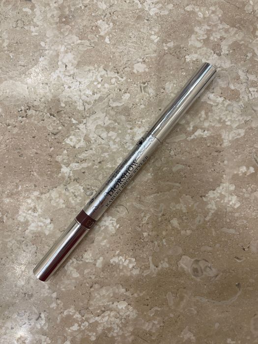 Карандаш для бровей Dior. Diorshow kabuki brow styler