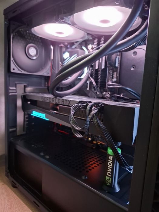 Komputer gamingowy i9-9900k/16gb ddr4 3200/geforce 3070 ti 8gb