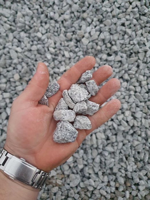 Ziemia ogrodowa Żwir Tłuczeń Piasek  Koparka Twardogóra  Dobroszyce