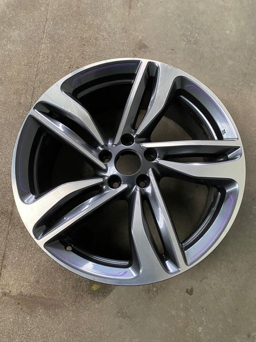 Felga Nissan 8x19 et 43.5 5x114,3