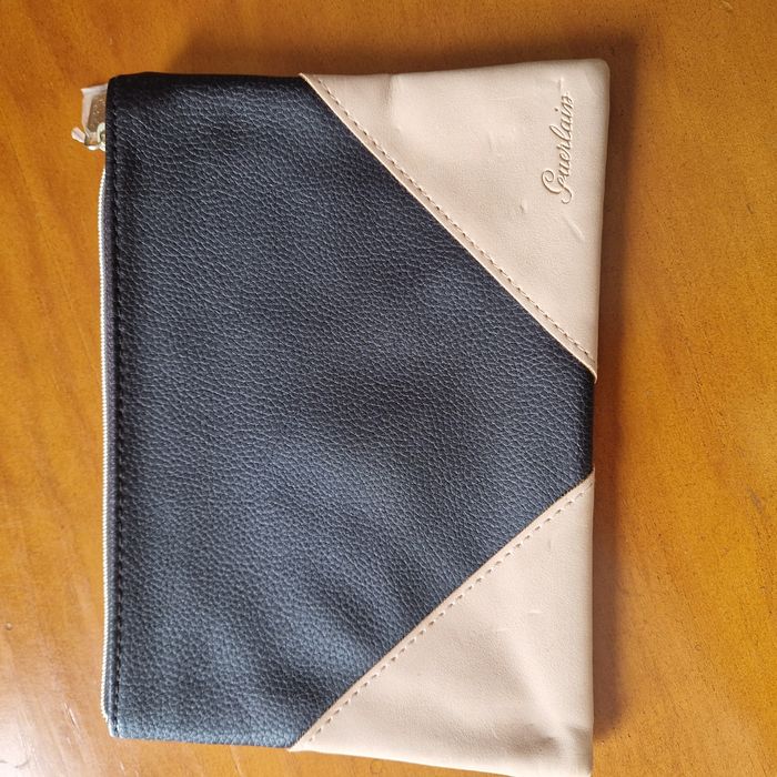 Carteira marca Guerlain Paris