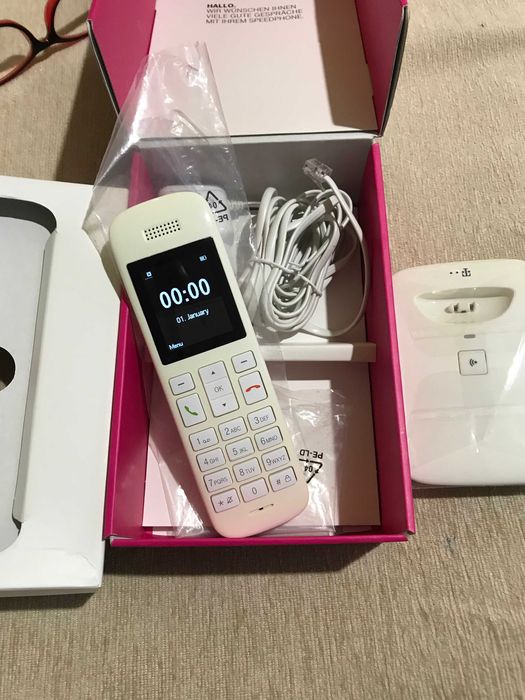 IP телефон Telekom Speedphone 11,  AVM FRITZ Fone C5 DECT