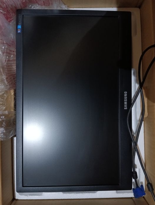 Monitor LCD SAMSUNG SyncMaster 2243SN 21.5" TFT