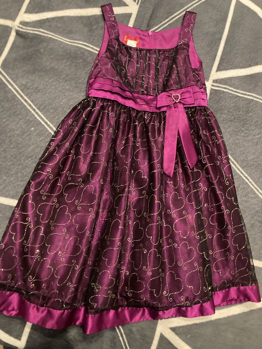 Віддам речі на дівчинку