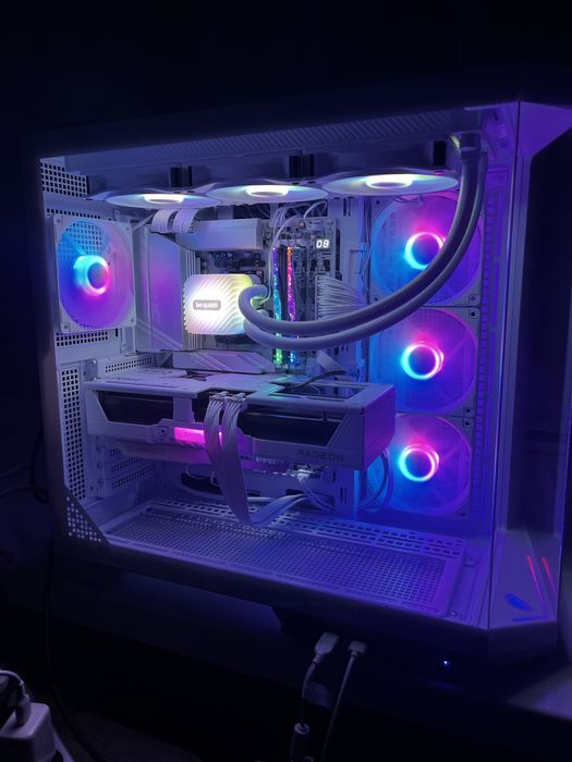 Komputer Gamingowy RX 9070 XT/Ryzen 7 9800X3D