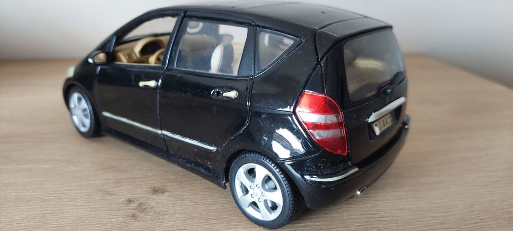 Model 1:18 Mercedes A-Klasa Maisto
