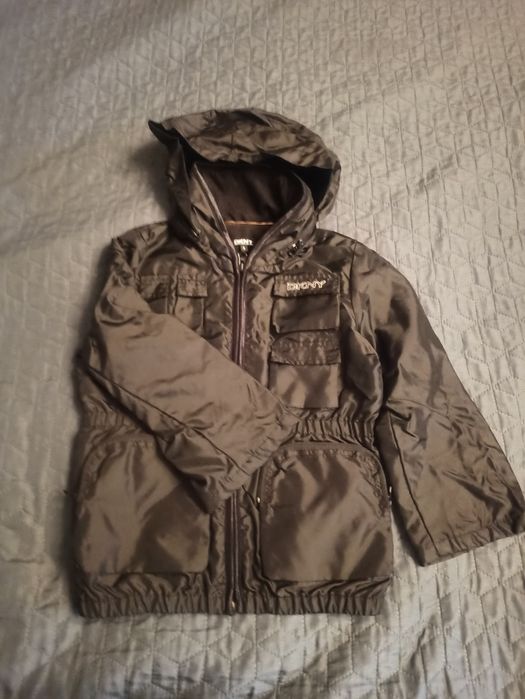 Kurtka wiatrówka na deszcz i wiatr 128cm DKNY