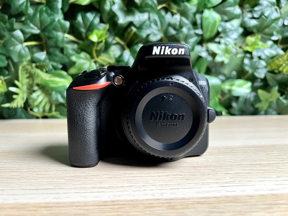 Nikon D3500 – Câmera DSLR + Objectiva 18-55mm