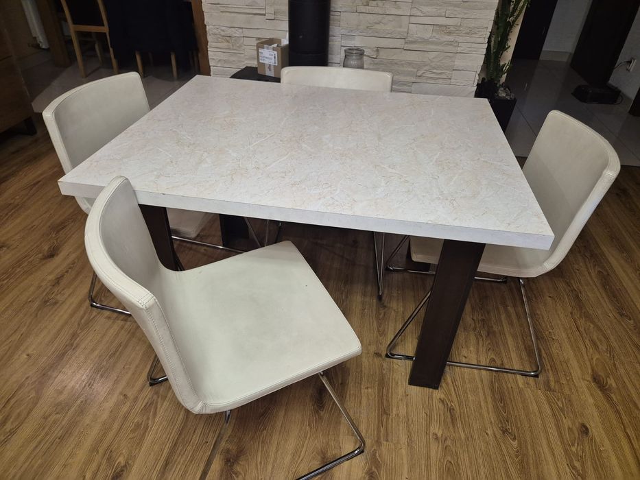 Krzesła skórzane Ikea  Bernhard i stół