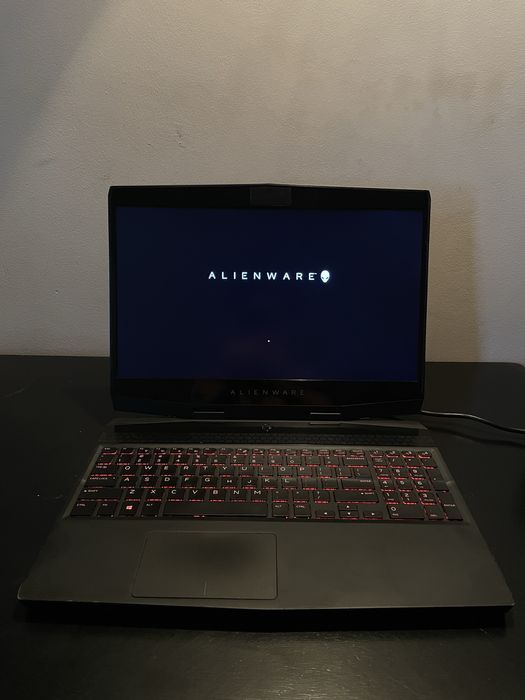 Dell Alienware m15 — i7-8750H / GTX 1060 6GB / 16GB RAM