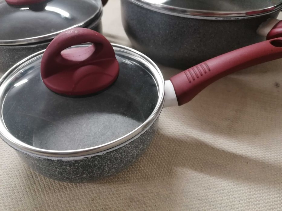 Tacho grande + panela media e tachinho pequeno, tudo por 10€