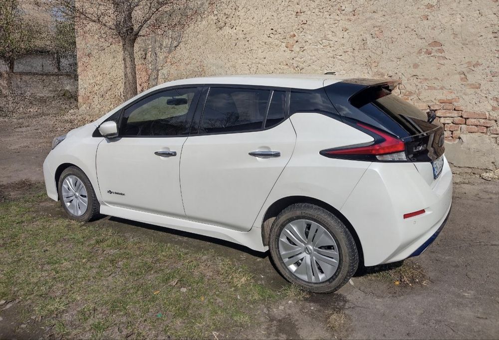 Nissan leaf електричка