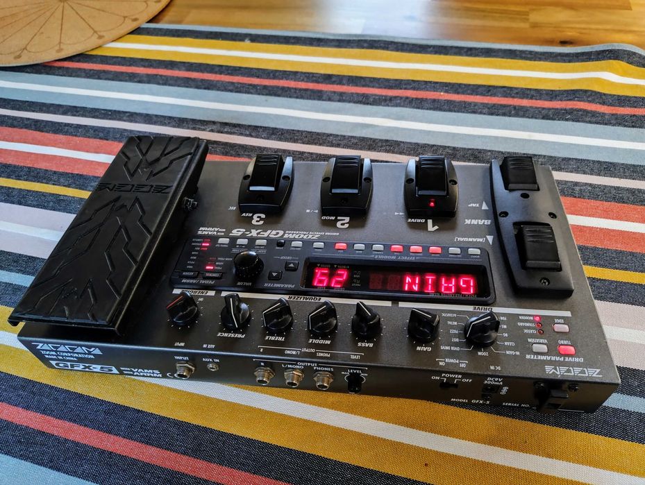 Procesor efektów / multiefekt gitarowy Zoom GFX-5