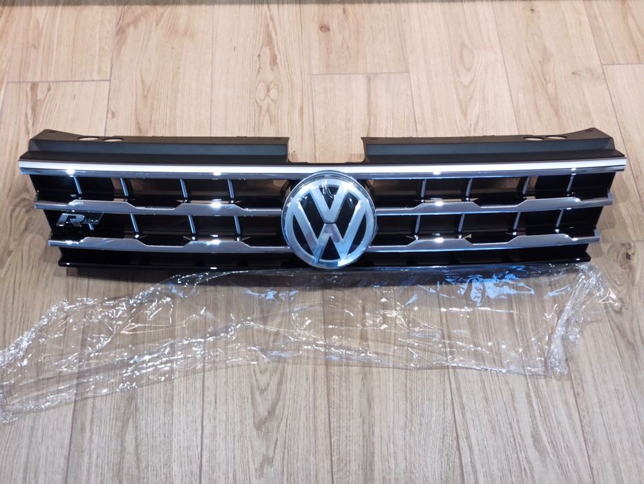 Решітка радіатора VW Tiguan 2 R-Line (дорест)