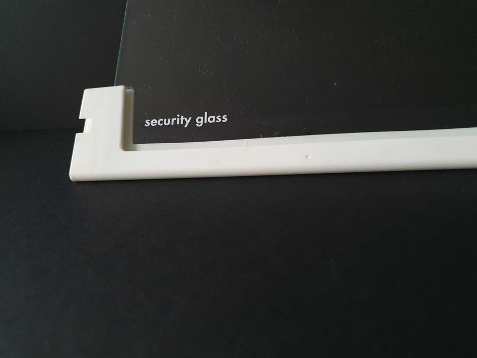 Półka szklana do lodówki z listwami. Szyba AEG Electrolux Santo