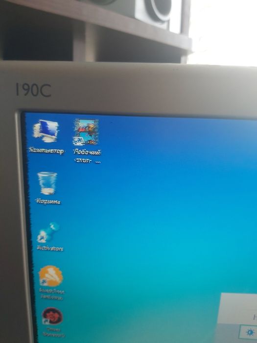 Продам Б/у Монитор TFT для ПК 19" Philips 190C (190C8) серебристый