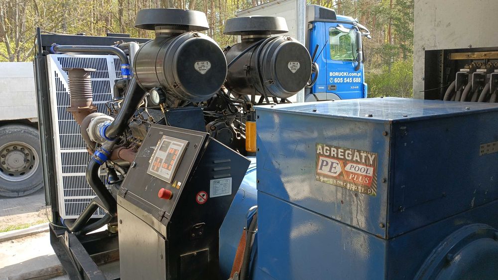 Generator agregat prądotwórczy 800Kva w kontenerze  702KW niecałe 700h przepracowane