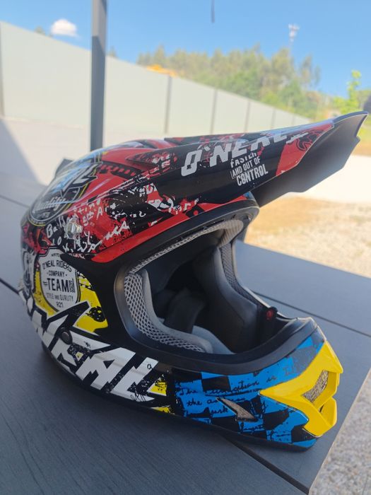 Capacete O'NEAL, tamanho M.