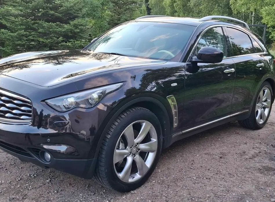 Infiniti Fx 30 s 2011 року випуску