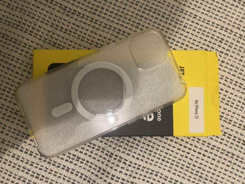 iPhone 13 Charging Case64751569365249120