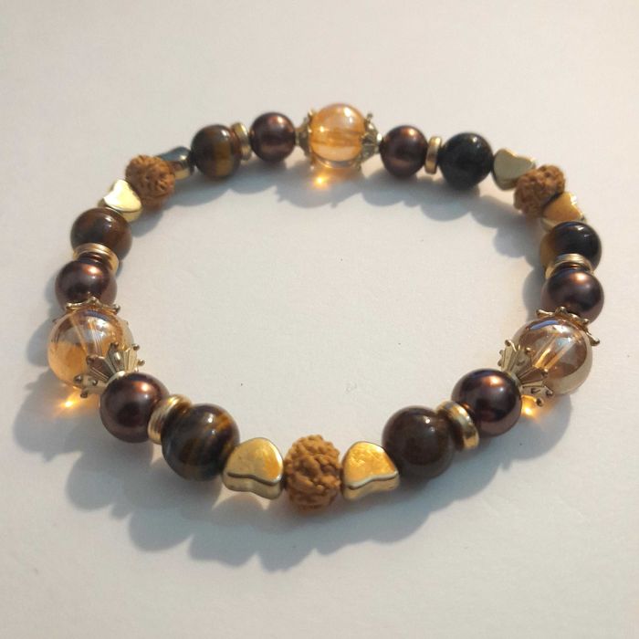 Pulseiras com semente rudraska