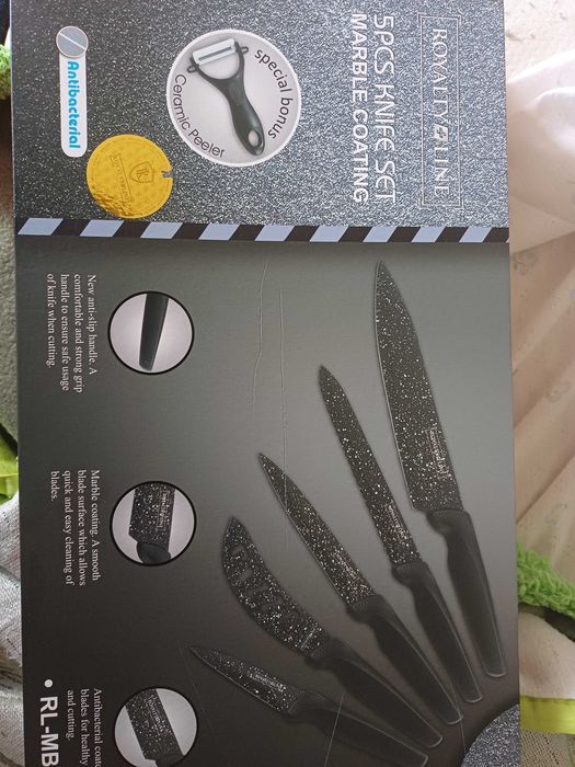 Royalty Line Knife Sets64862811241090122