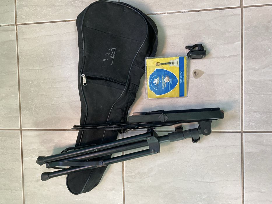 Cavaquinho APC mod 100