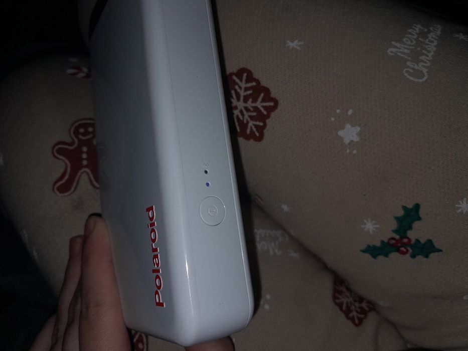 Drukarką polaroid do wywoływania drukowania zdjęć