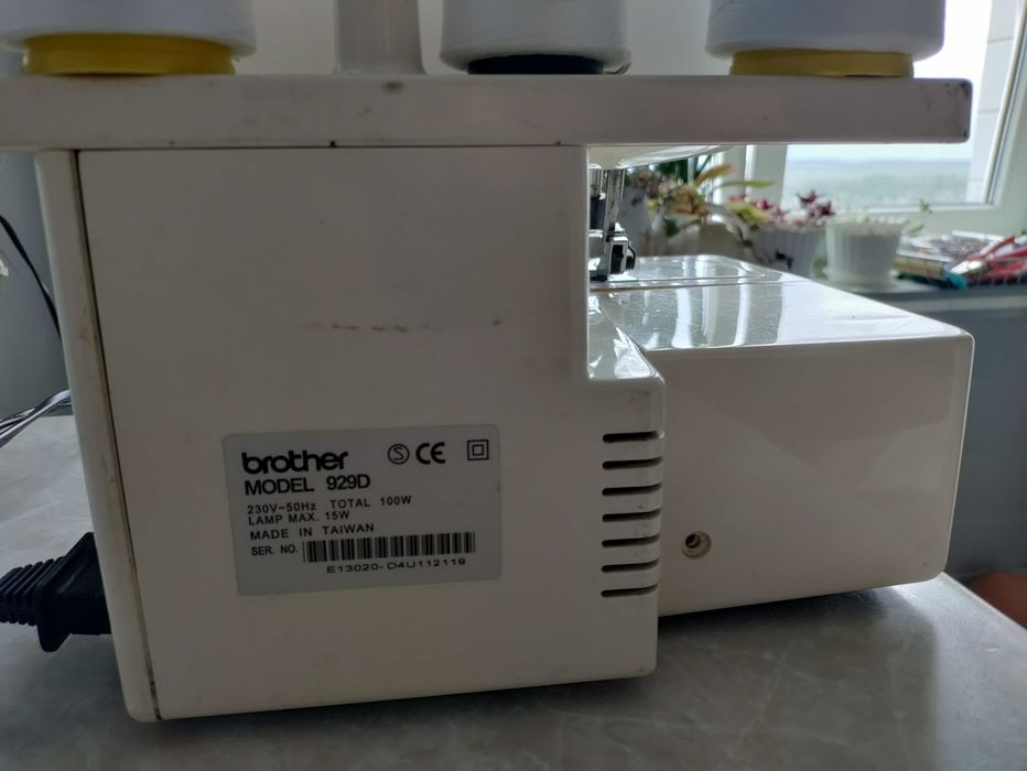 Оверлок Brother lock 929
